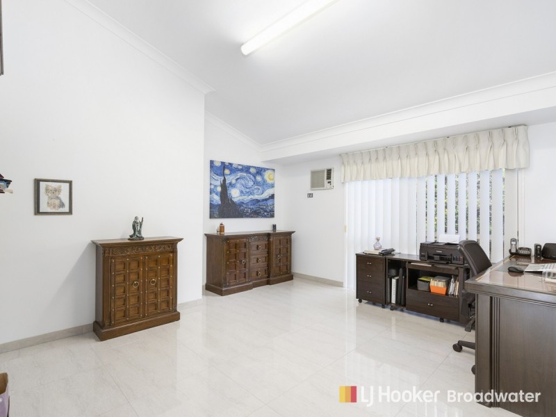 12 Grimsdyke Court, Molendinar QLD 4214