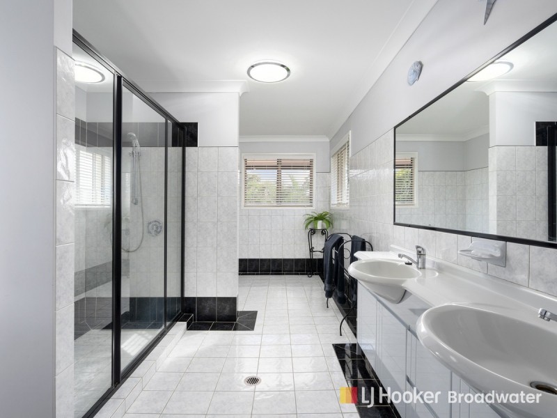 12 Grimsdyke Court, Molendinar QLD 4214