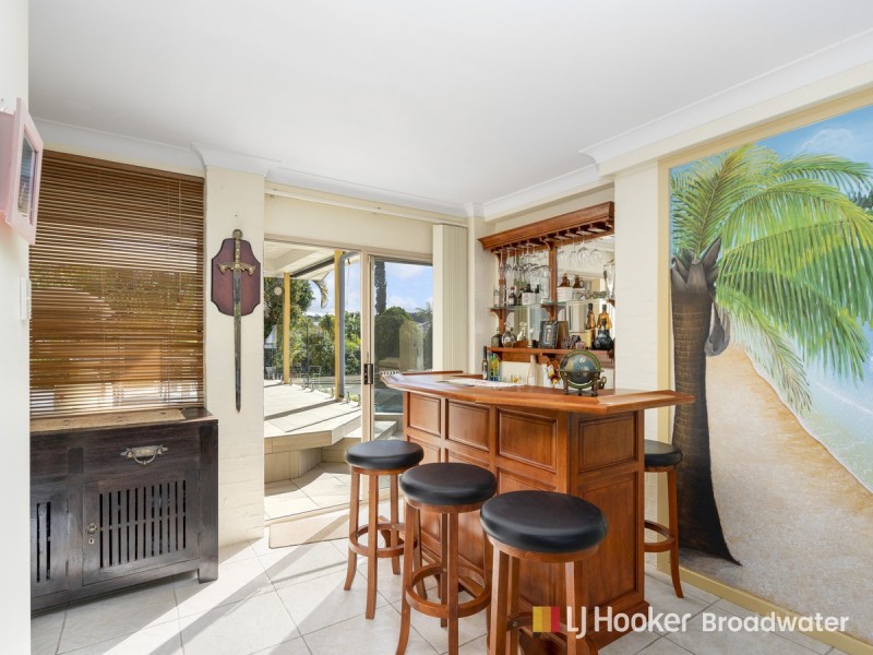 12 Grimsdyke Court, Molendinar QLD 4214