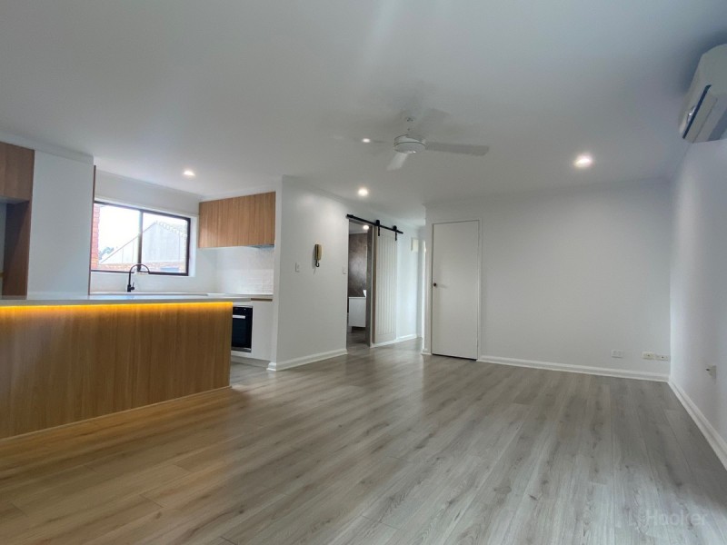 13/28 Hunter Avenue, Labrador QLD 4215