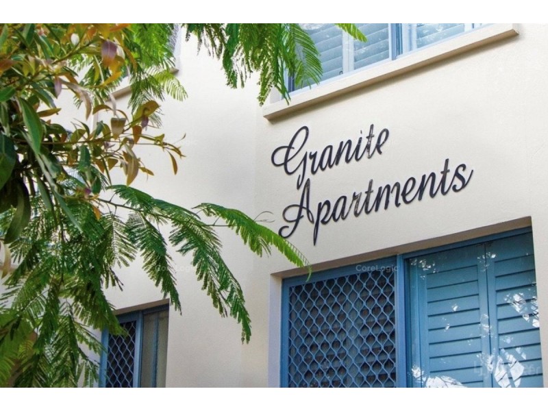 2/103-105 Frank Street, Labrador QLD 4215