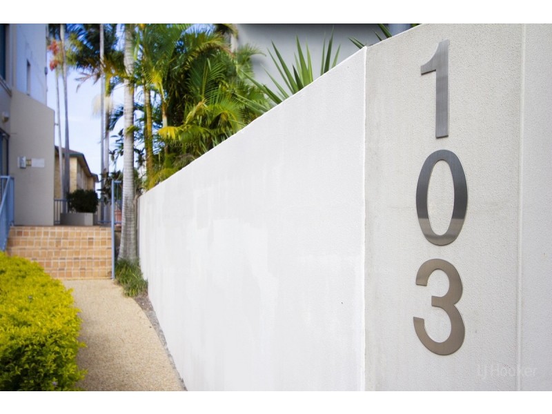 2/103-105 Frank Street, Labrador QLD 4215