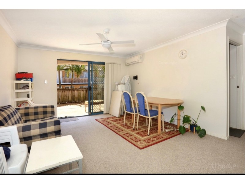 2/103-105 Frank Street, Labrador QLD 4215