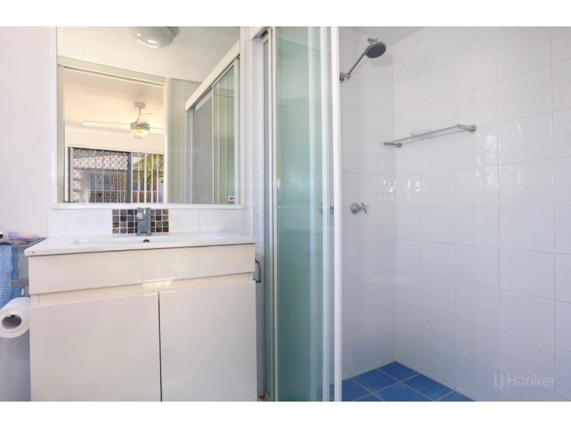 2/103-105 Frank Street, Labrador QLD 4215