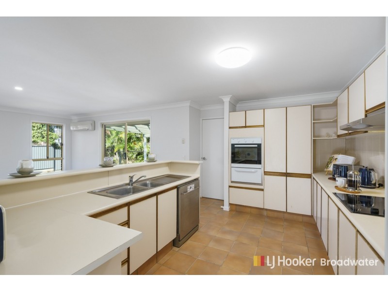 30 Gary Player Crescent, Parkwood QLD 4214