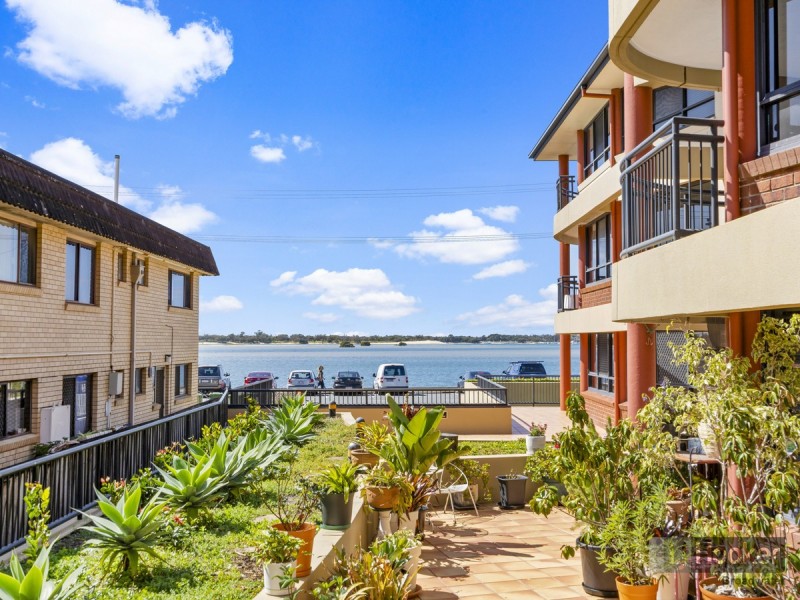 3/274 Marine Parade, Labrador QLD 4215