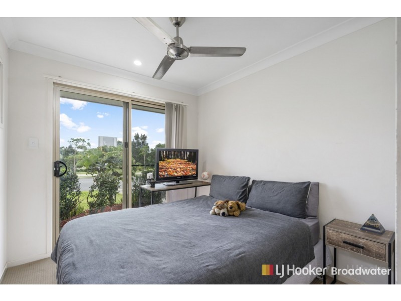 30 Milbrook Crescent, Pimpama QLD 4209