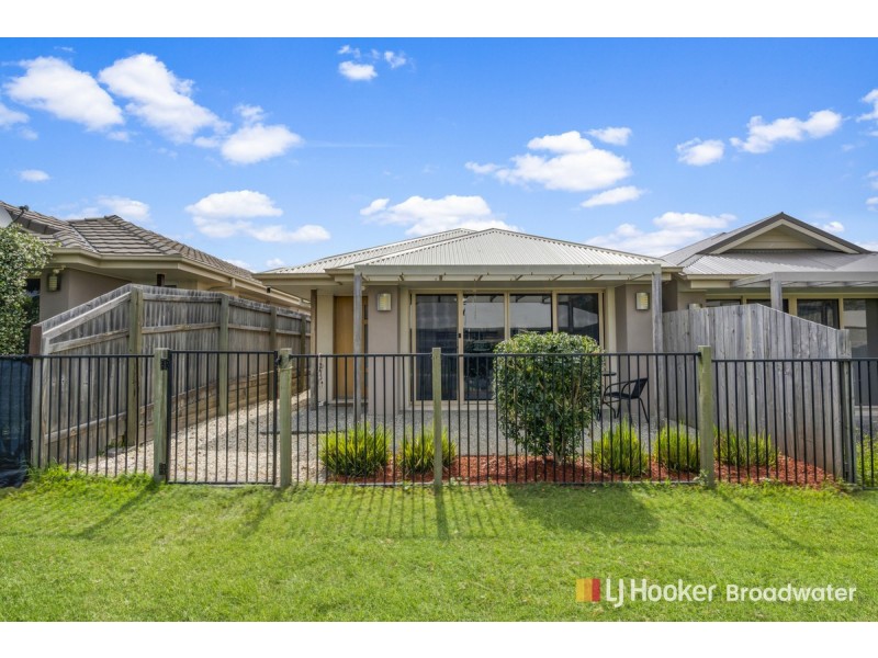 30 Milbrook Crescent, Pimpama QLD 4209
