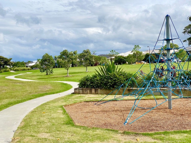 30 Milbrook Crescent, Pimpama QLD 4209