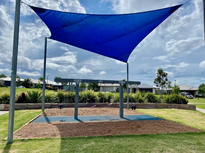 30 Milbrook Crescent, Pimpama QLD 4209