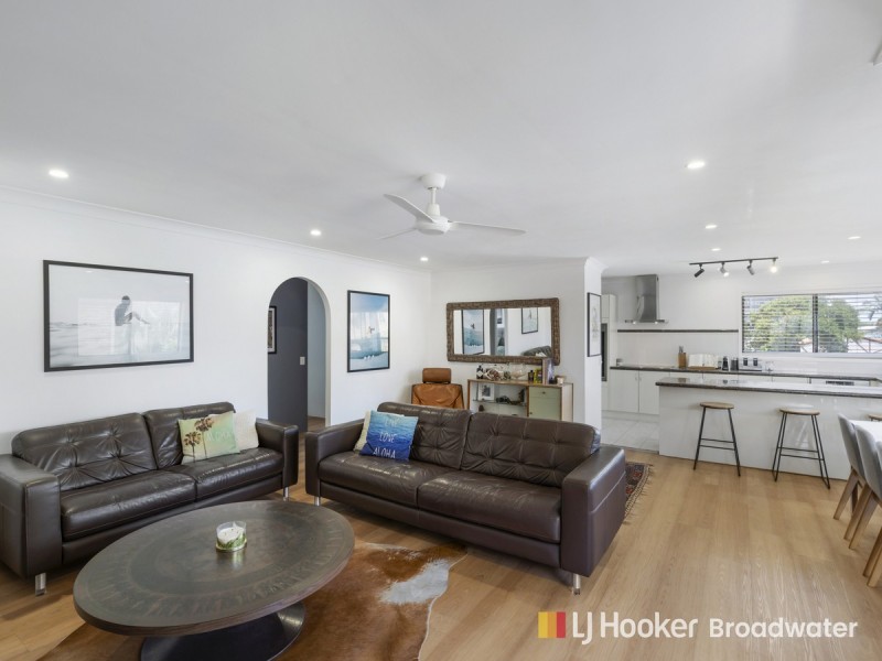 9/250 Marine Parade, Labrador QLD 4215