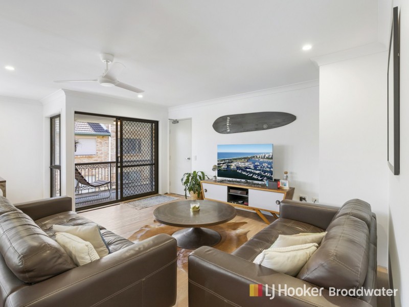 9/250 Marine Parade, Labrador QLD 4215