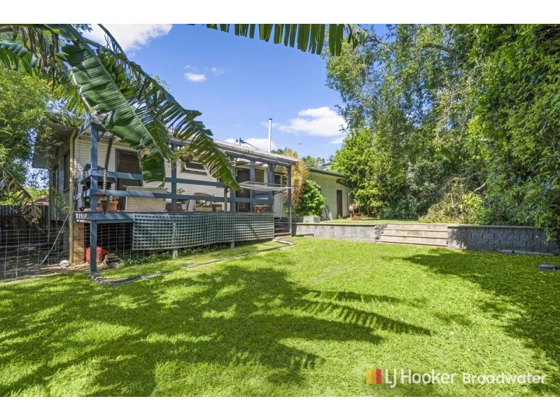 6 Bryce Lane, Labrador QLD 4215