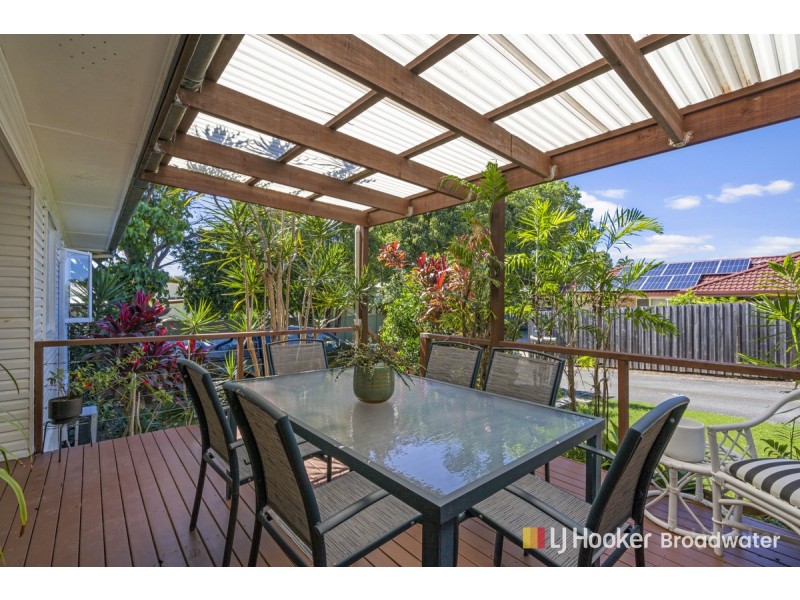 6 Bryce Lane, Labrador QLD 4215