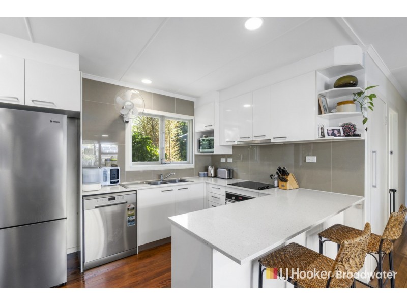 6 Bryce Lane, Labrador QLD 4215