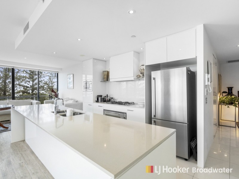 403/230 Marine Parade, Labrador QLD 4215