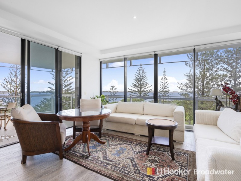 403/230 Marine Parade, Labrador QLD 4215