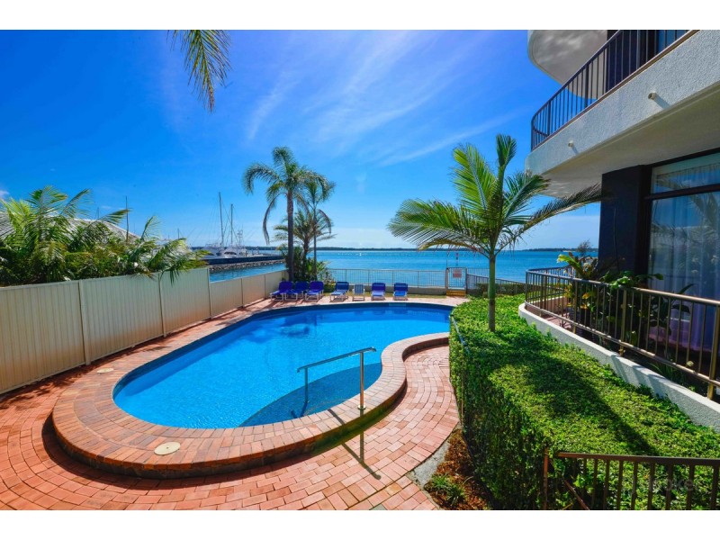 43/9 Bayview Street, Runaway Bay QLD 4216