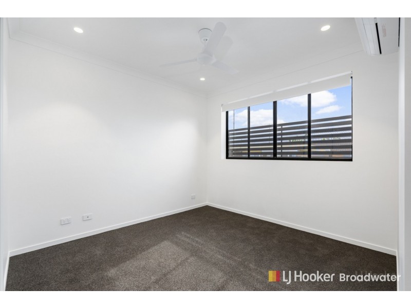 8/10 Central Street, Labrador QLD 4215