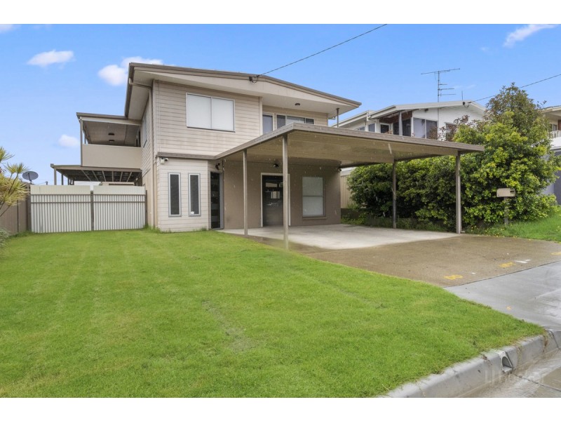 25B Reynolds Avenue, Labrador QLD 4215