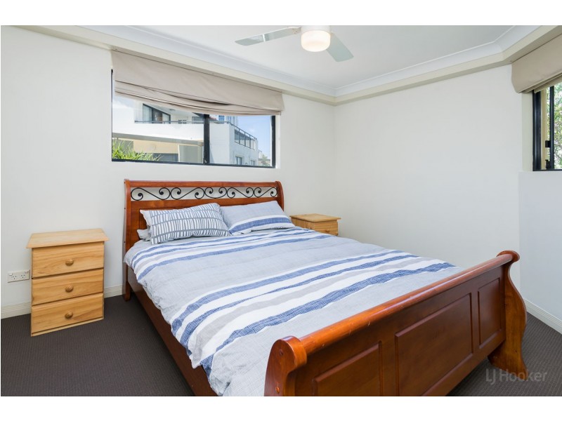 301/392 Marine Parade, Labrador QLD 4215