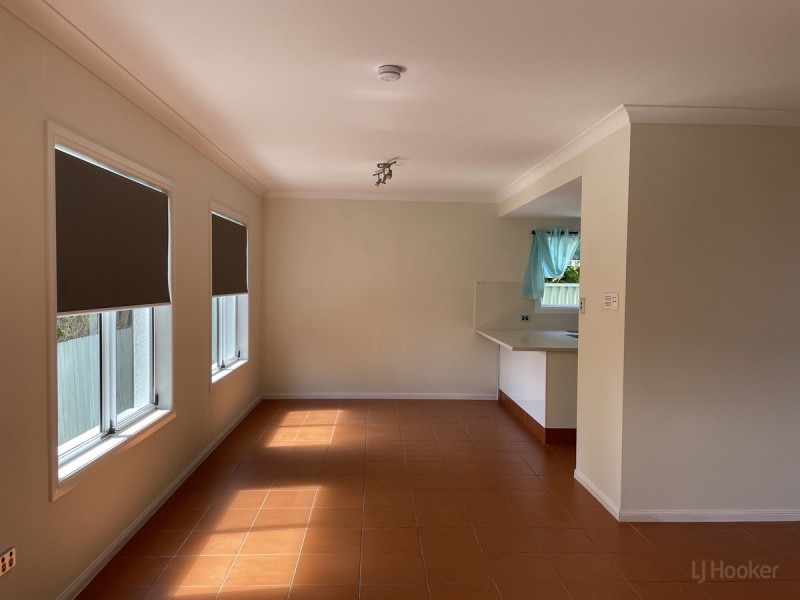 4/6 Clinton Street, Labrador QLD 4215