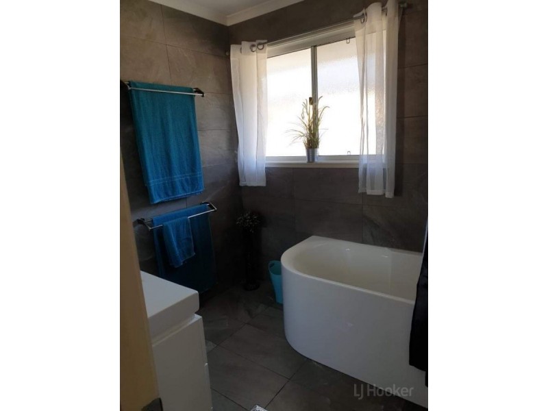 37 Audrey Avenue, Helensvale QLD 4212