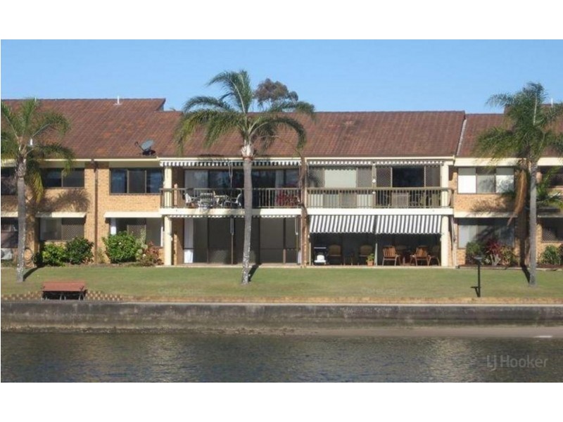 1/112 Bayview Street, Runaway Bay QLD 4216