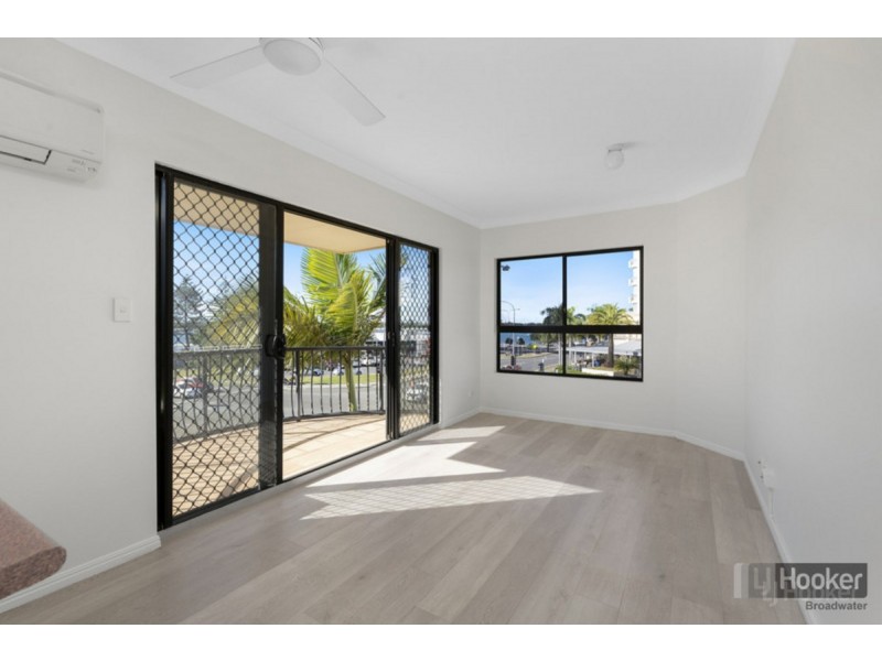 10/2 Broad Street, Labrador QLD 4215