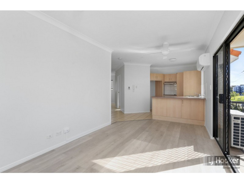 10/2 Broad Street, Labrador QLD 4215