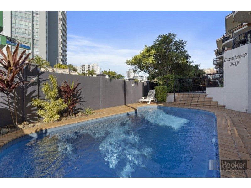 10/2 Broad Street, Labrador QLD 4215
