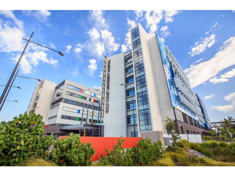 10/2 Broad Street, Labrador QLD 4215