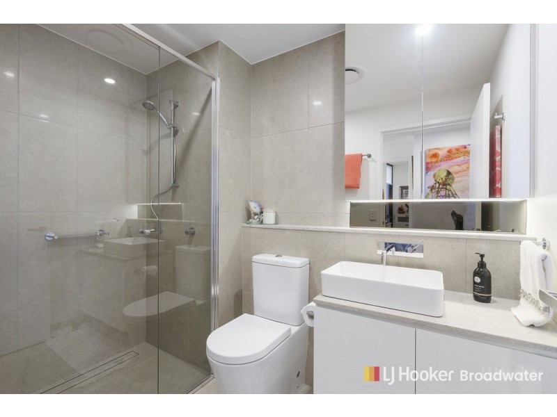 709/110 Frank Street, Labrador QLD 4215