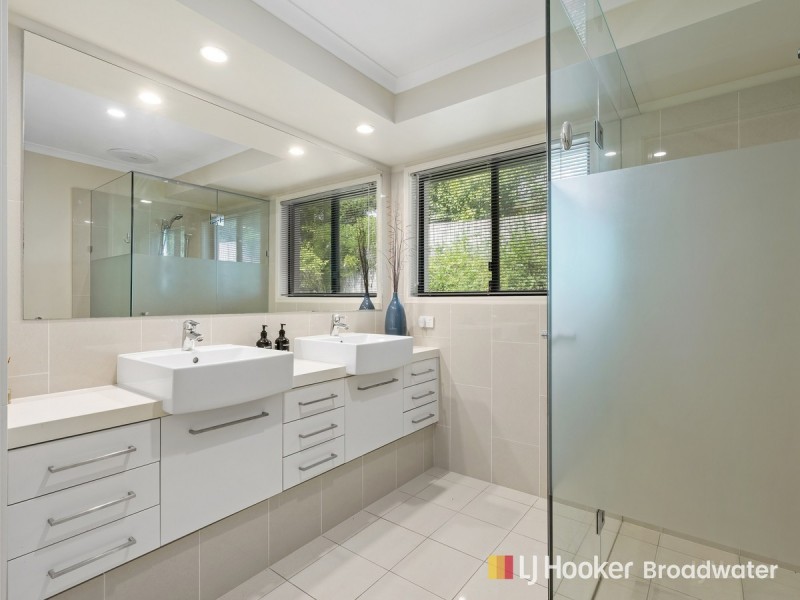 23 Warrego Way, Helensvale QLD 4212