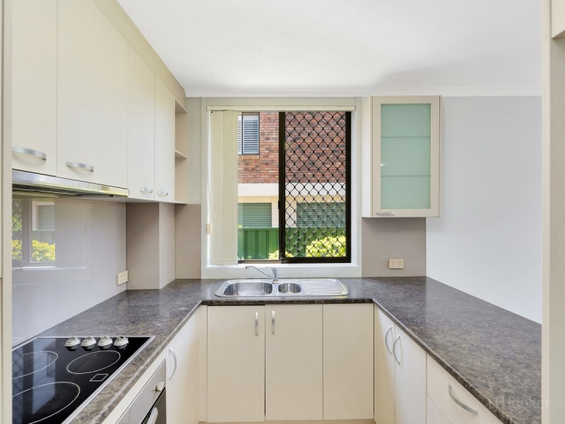 2/33 Whiting Street, Labrador QLD 4215