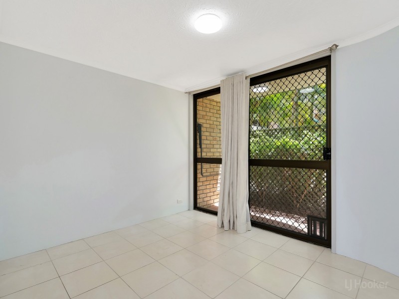 2/33 Whiting Street, Labrador QLD 4215