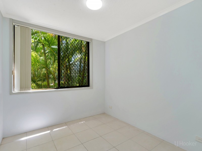 2/33 Whiting Street, Labrador QLD 4215