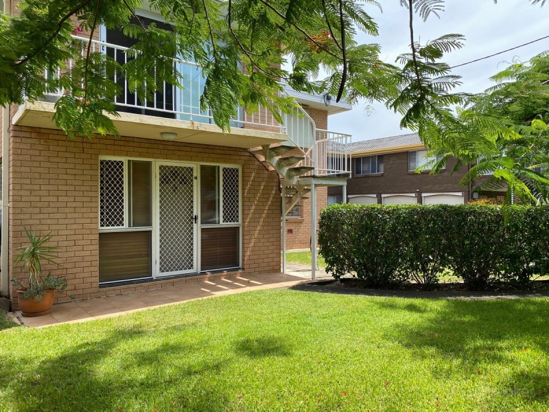 1/6 Vernia Place, Biggera Waters QLD 4216