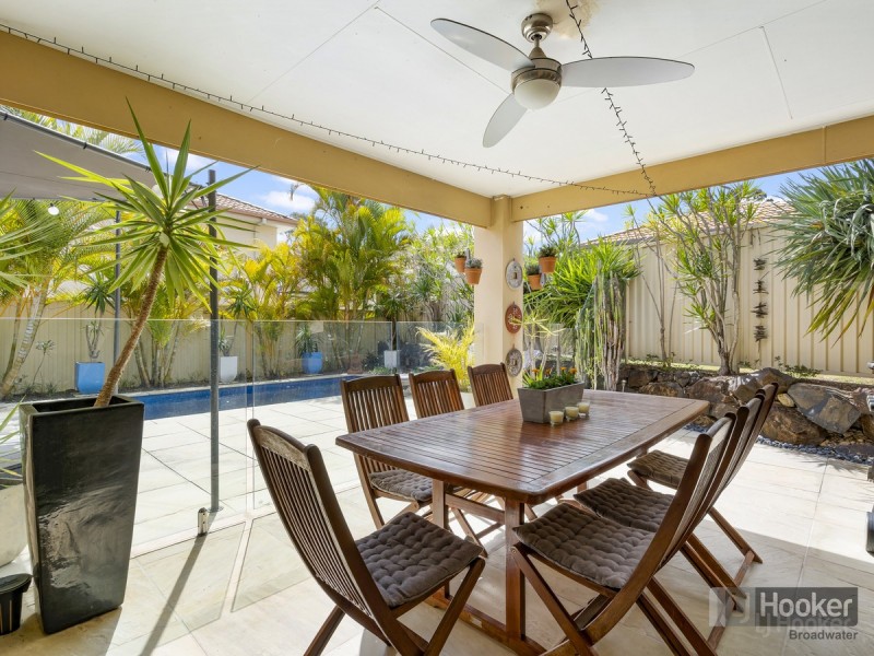 97 Christina Ryan Way, Arundel QLD 4214