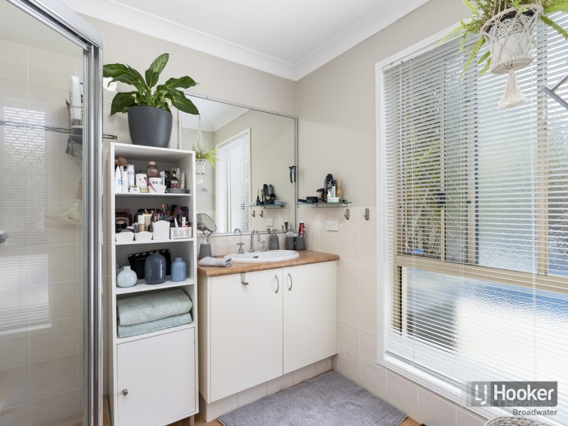 97 Christina Ryan Way, Arundel QLD 4214