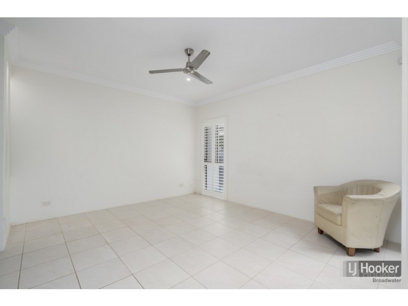 1/56 Bayview Street, Runaway Bay QLD 4216
