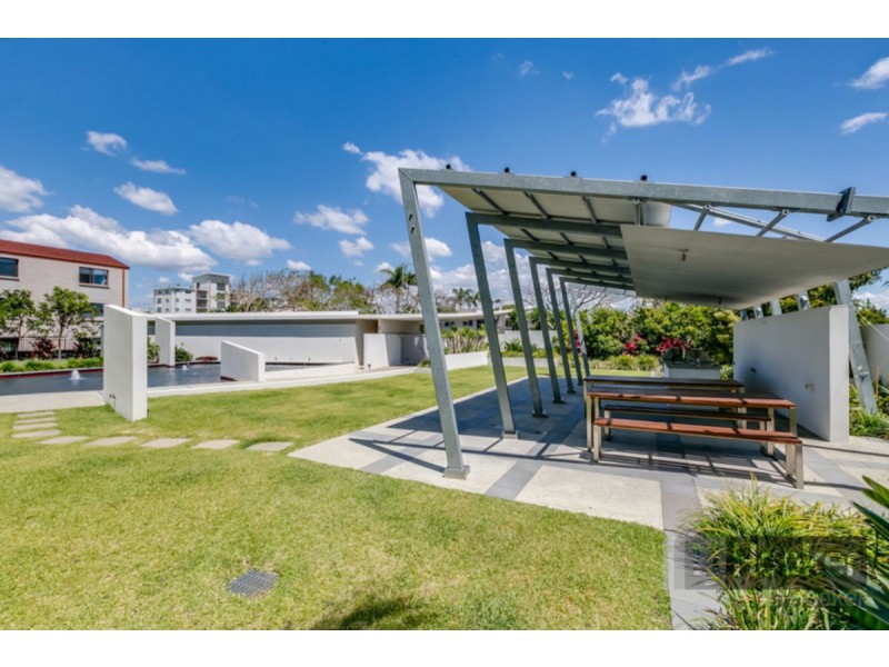 303/230 Marine Parade, Labrador QLD 4215