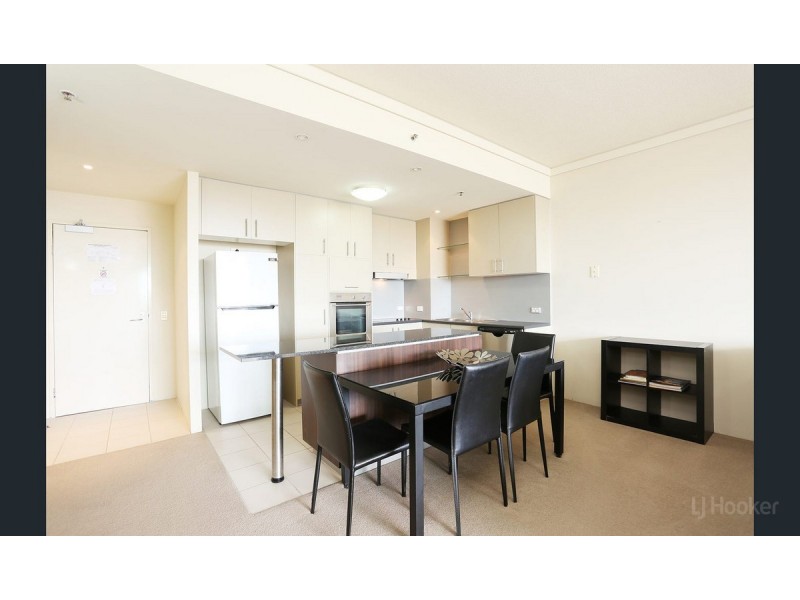 1007/360 Marine Parade, Labrador QLD 4215