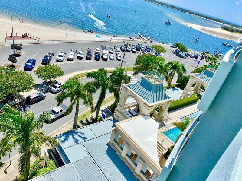 811/360 Marine Parade, Labrador QLD 4215