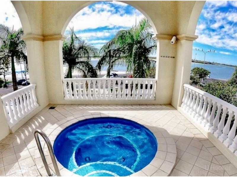 811/360 Marine Parade, Labrador QLD 4215