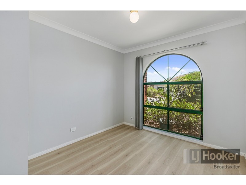 2/442 Pine Ridge Road, Coombabah QLD 4216