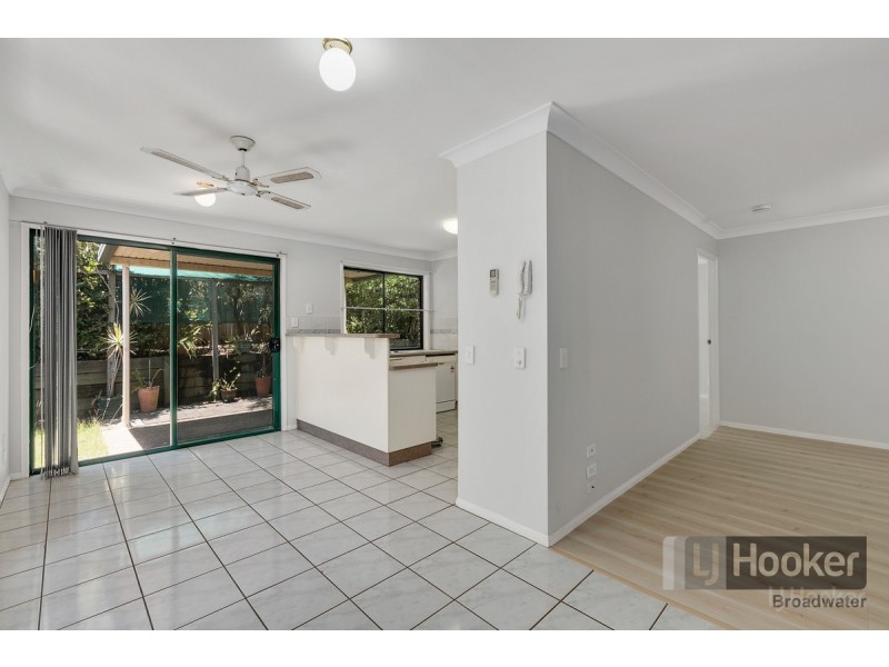2/442 Pine Ridge Road, Coombabah QLD 4216