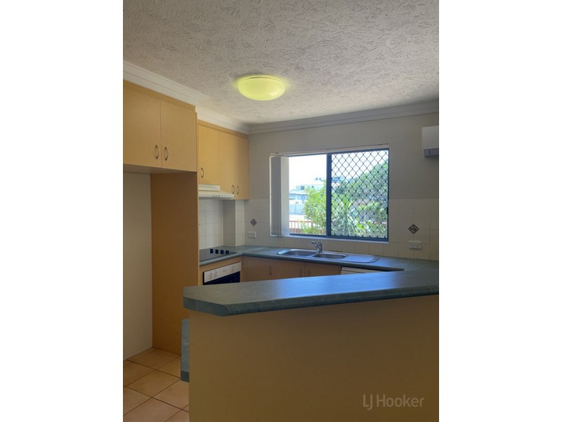 8/89 Frank Street, Labrador QLD 4215