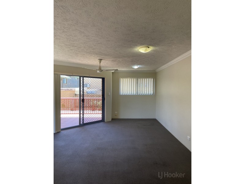 8/89 Frank Street, Labrador QLD 4215