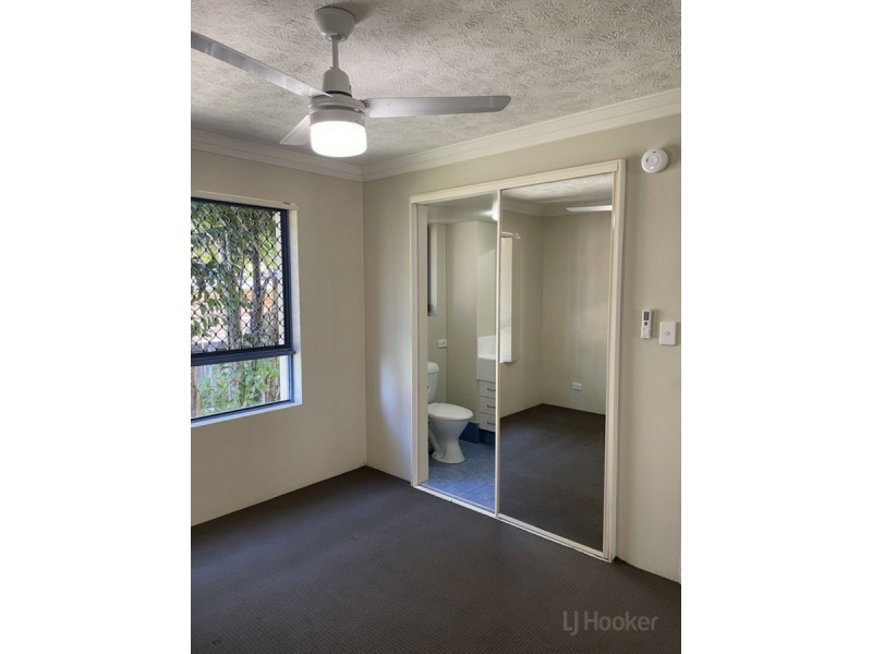 8/89 Frank Street, Labrador QLD 4215